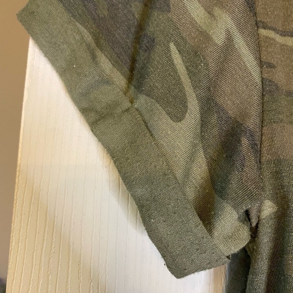 Awake Green Camo Size Large Shirt - Picture 3 of 6